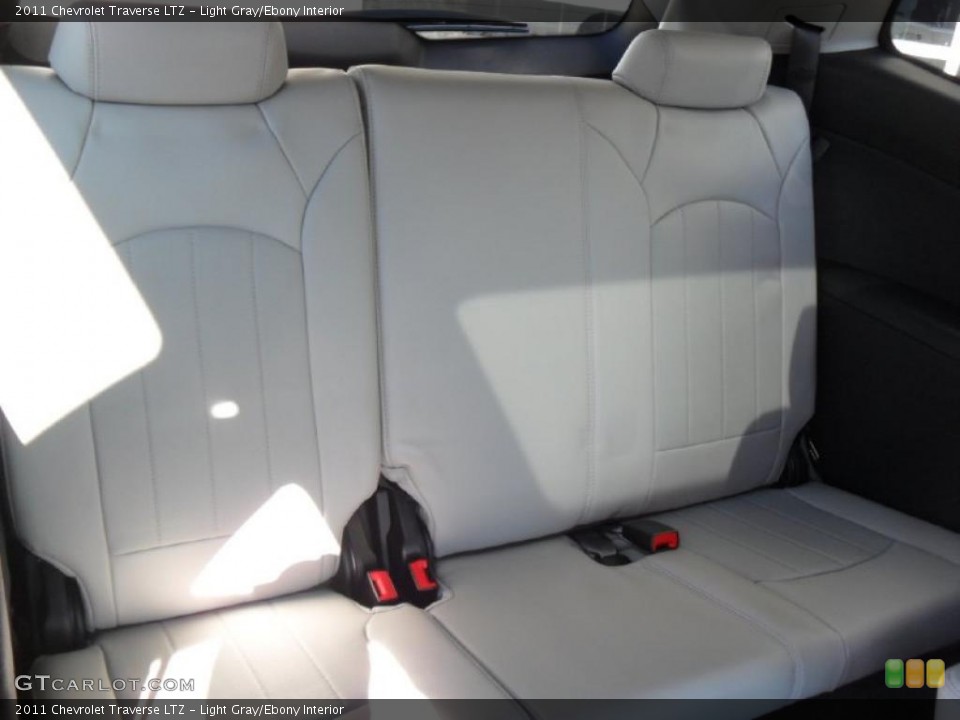 Light Gray/Ebony Interior Photo for the 2011 Chevrolet Traverse LTZ #39425198