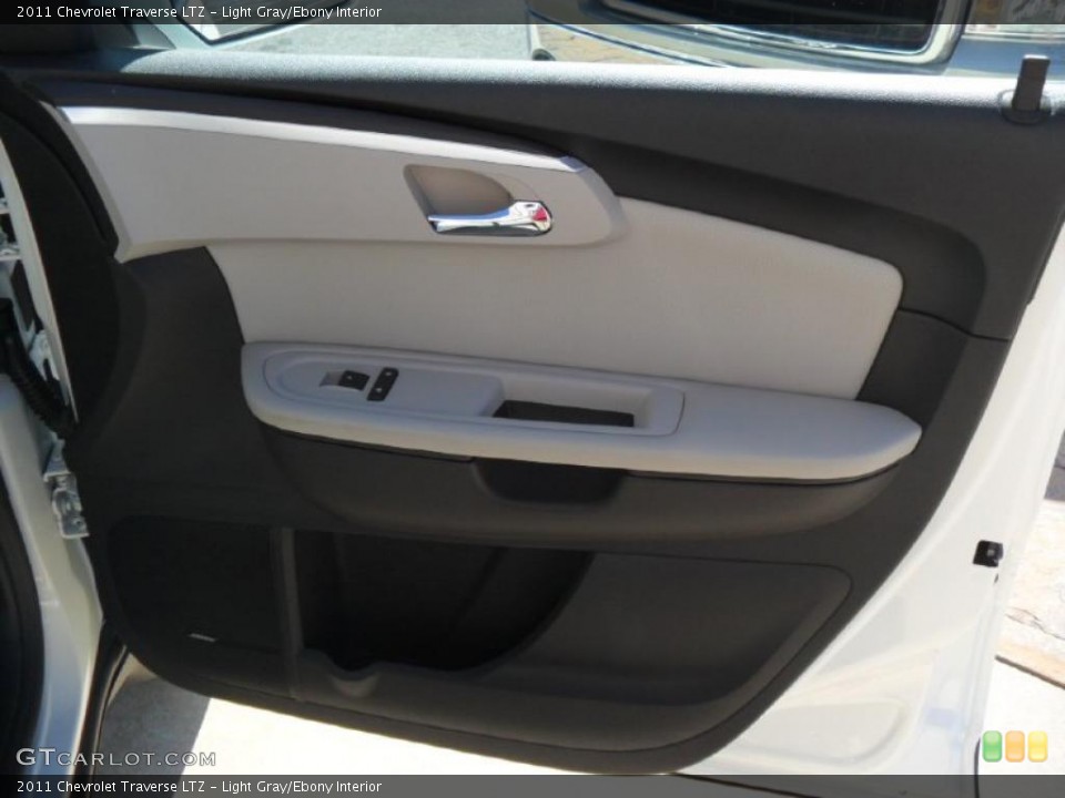 Light Gray/Ebony Interior Door Panel for the 2011 Chevrolet Traverse LTZ #39425230
