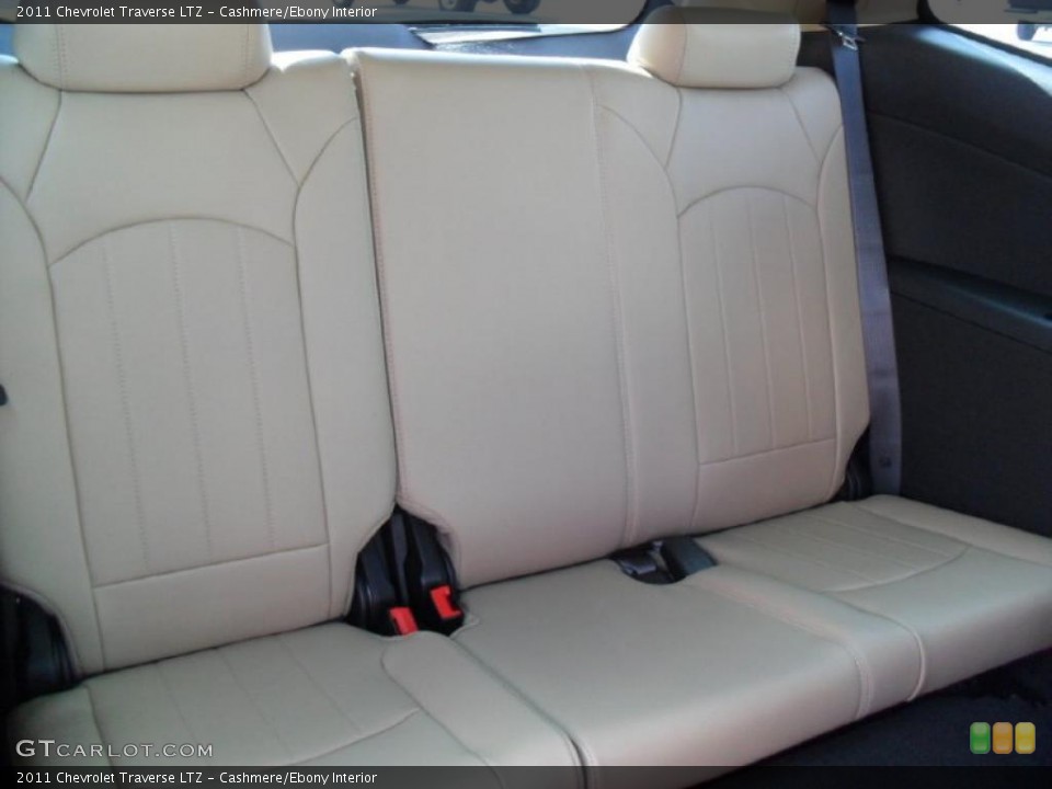 Cashmere/Ebony Interior Photo for the 2011 Chevrolet Traverse LTZ #39427802