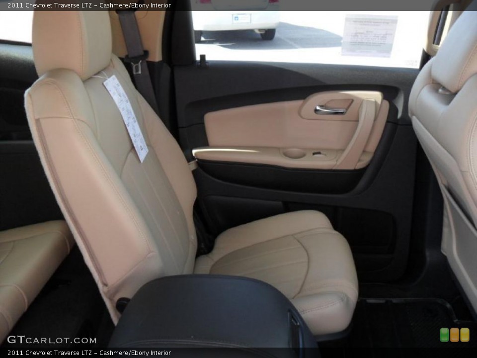 Cashmere/Ebony Interior Photo for the 2011 Chevrolet Traverse LTZ #39427816