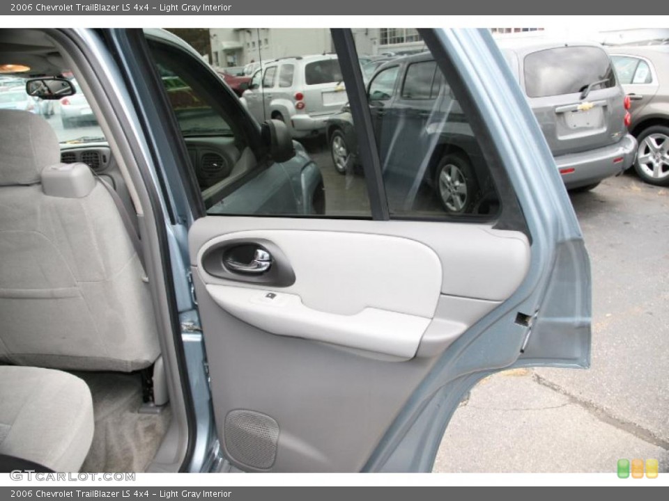 Light Gray Interior Door Panel for the 2006 Chevrolet TrailBlazer LS 4x4 #39427894