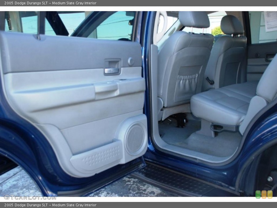 Medium Slate Gray Interior Photo for the 2005 Dodge Durango SLT #39427898
