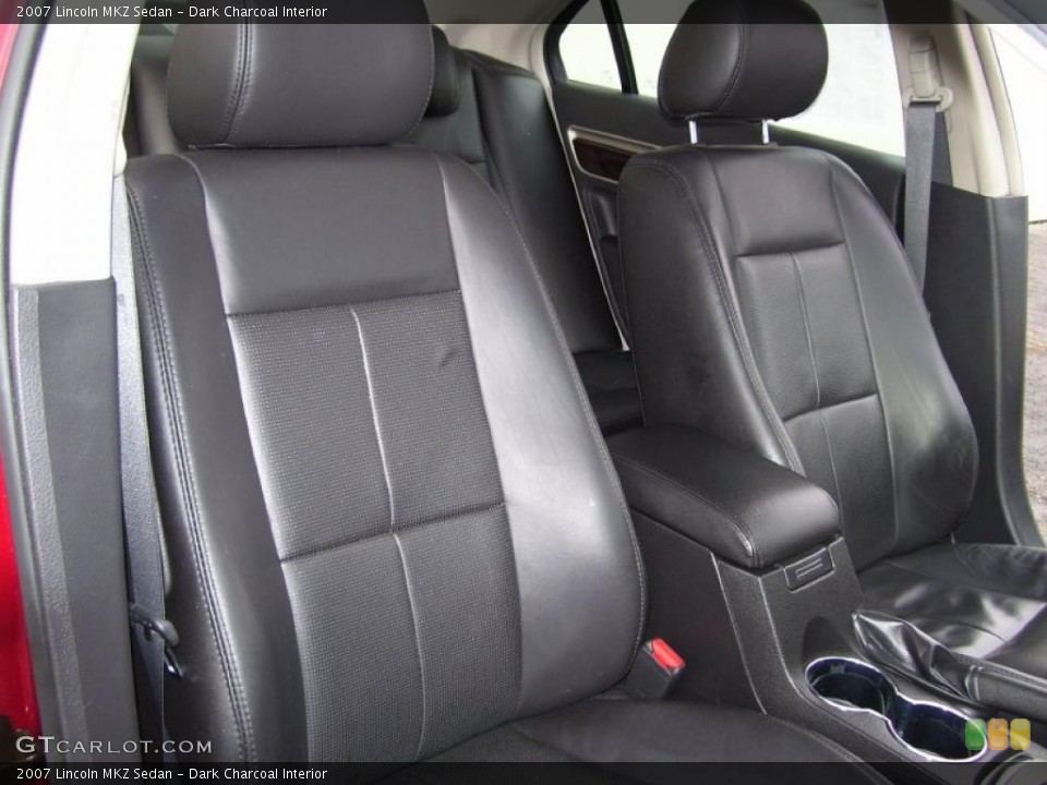 Dark Charcoal Interior Photo for the 2007 Lincoln MKZ Sedan #39428562