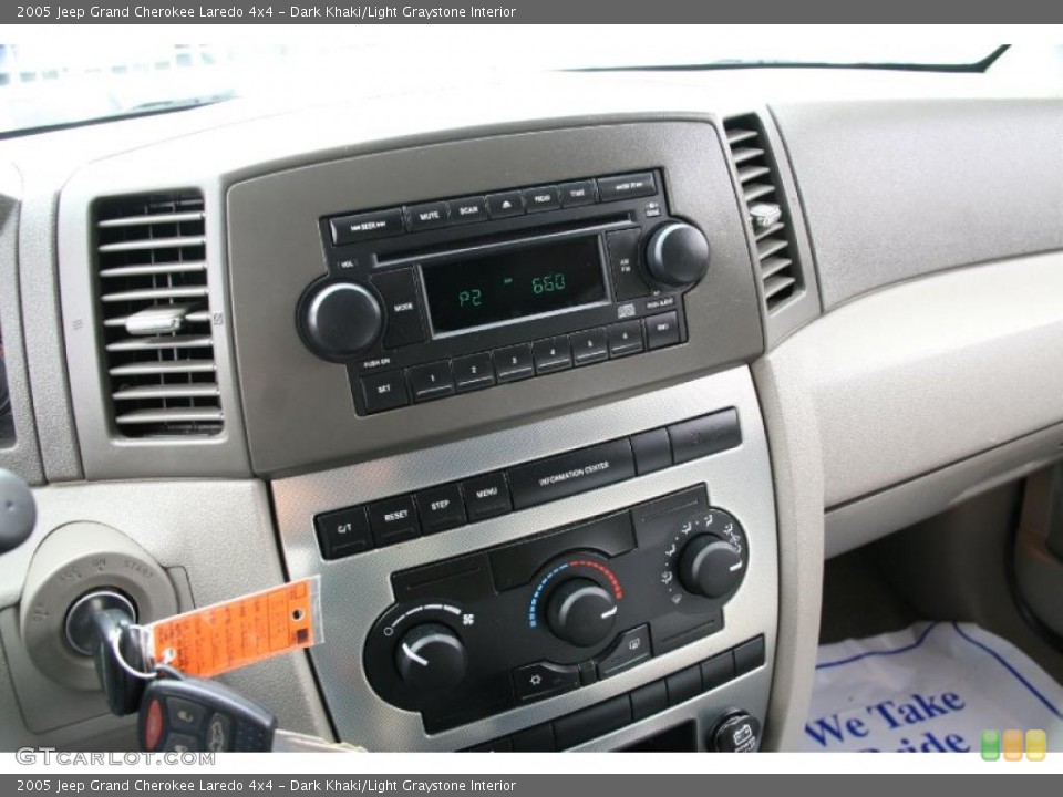 Dark Khaki/Light Graystone Interior Controls for the 2005 Jeep Grand Cherokee Laredo 4x4 #39429194