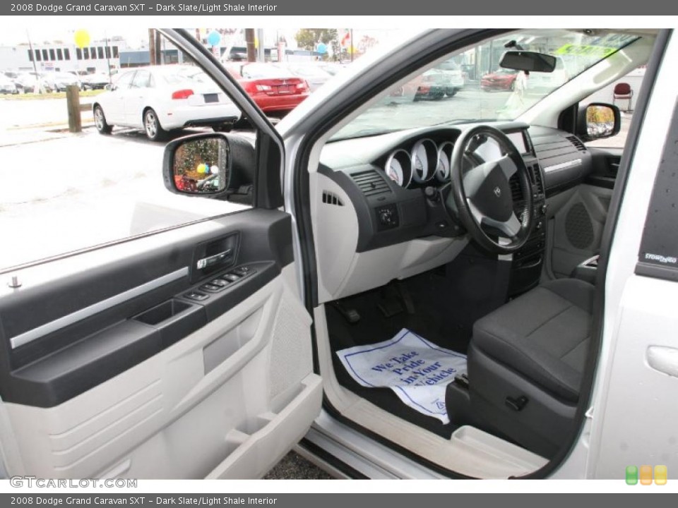 Dark Slate/Light Shale Interior Photo for the 2008 Dodge Grand Caravan SXT #39429602