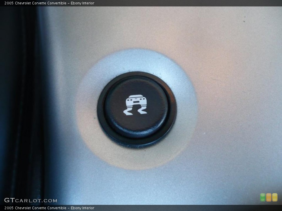 Ebony Interior Controls for the 2005 Chevrolet Corvette Convertible #39430378