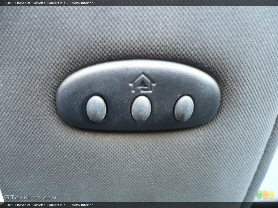 Ebony Interior Controls for the 2005 Chevrolet Corvette Convertible #39430386