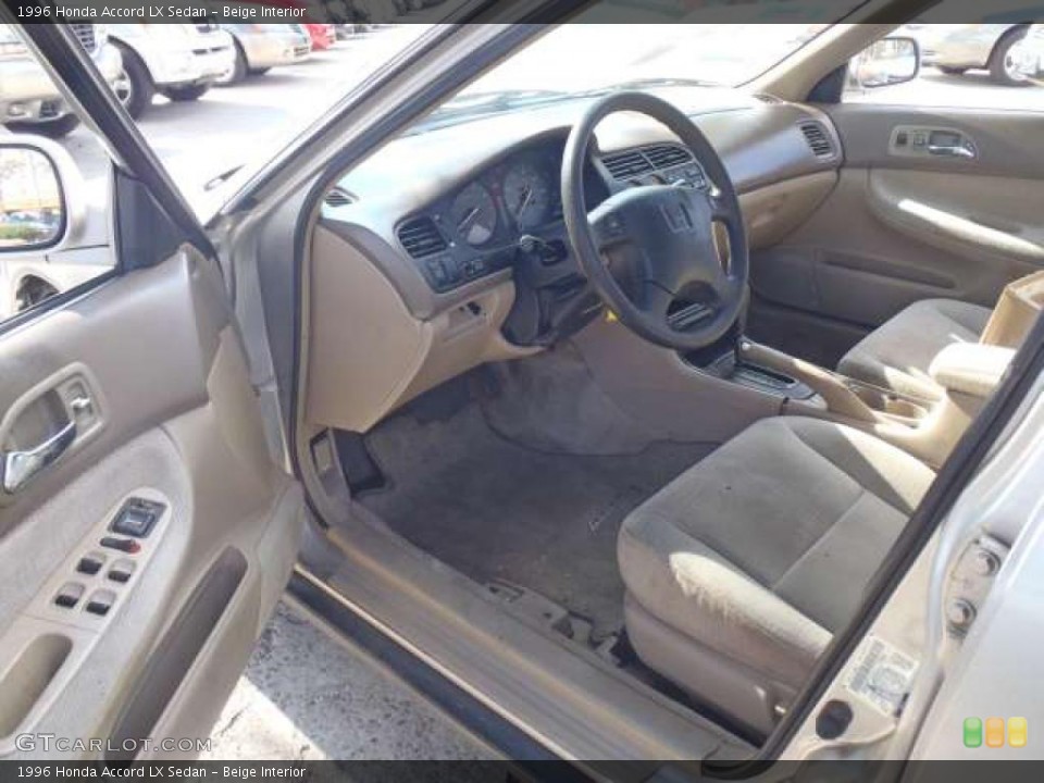 Beige Interior Photo for the 1996 Honda Accord LX Sedan #39432602