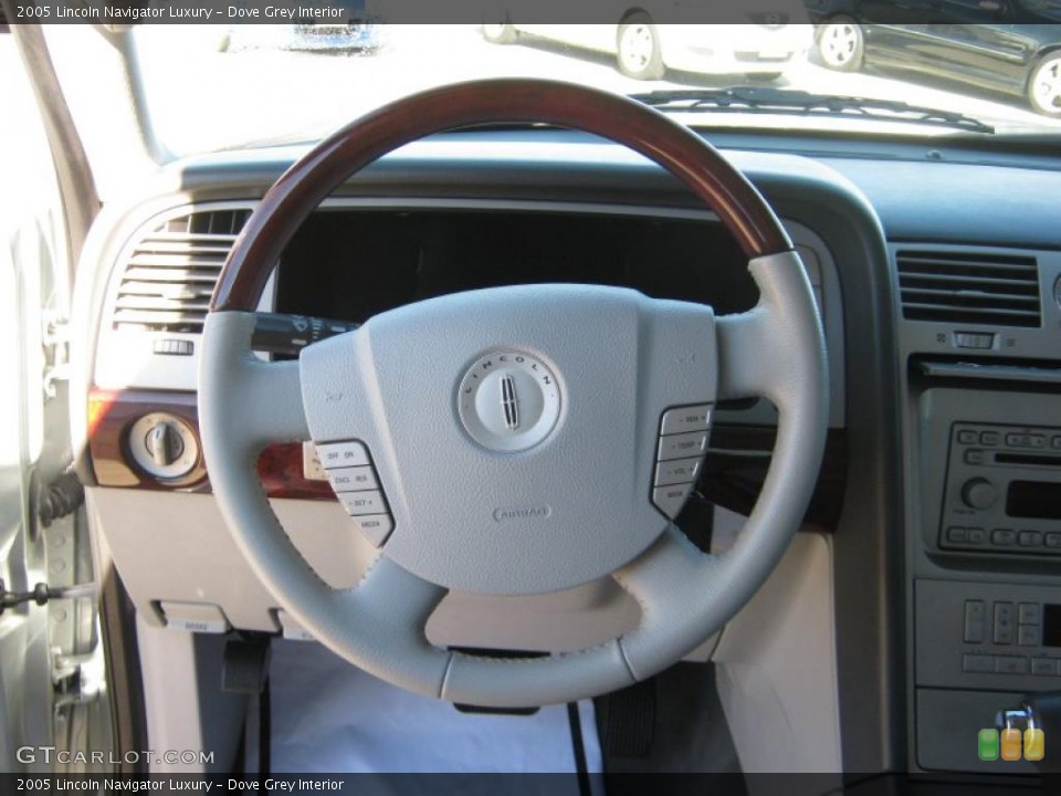 Dove Grey Interior Steering Wheel for the 2005 Lincoln Navigator Luxury #39435202
