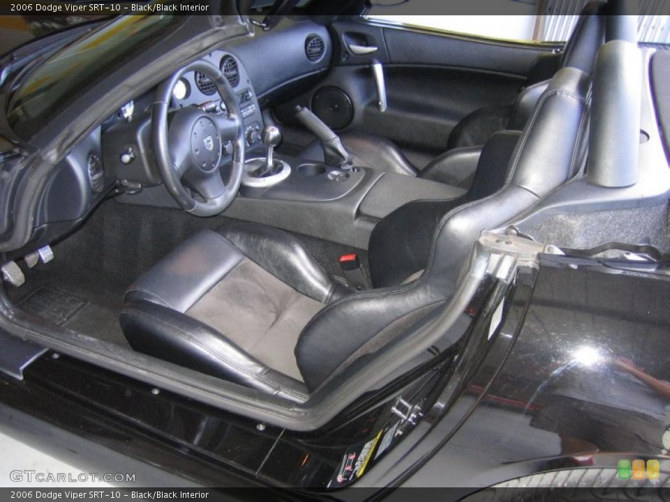 Black/Black Interior Photo for the 2006 Dodge Viper SRT-10 #39443878