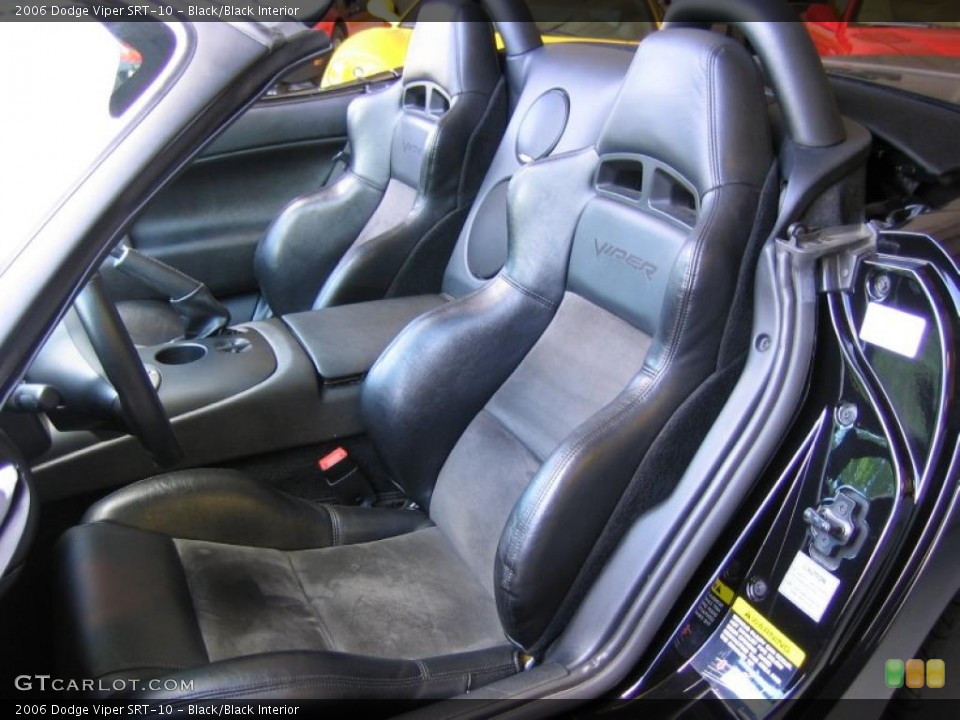 Black/Black Interior Photo for the 2006 Dodge Viper SRT-10 #39444018