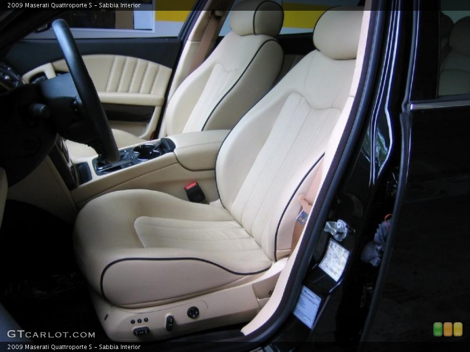 Sabbia Interior Photo for the 2009 Maserati Quattroporte S #39445584