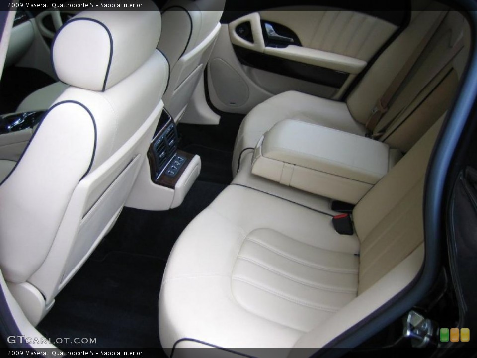 Sabbia Interior Photo for the 2009 Maserati Quattroporte S #39445602