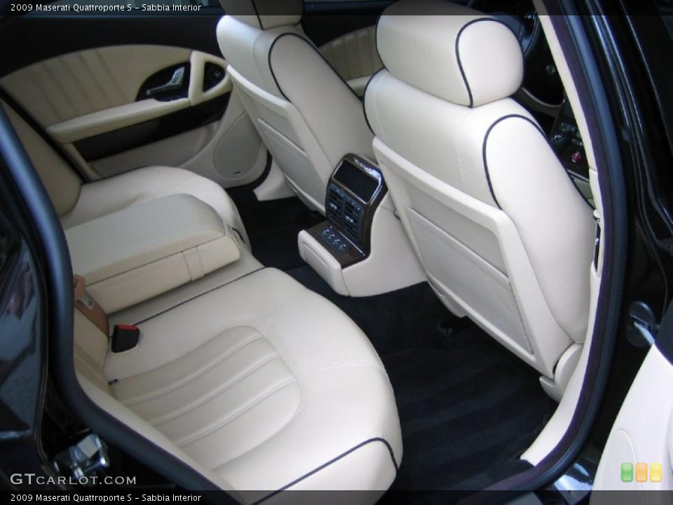 Sabbia Interior Photo for the 2009 Maserati Quattroporte S #39445686