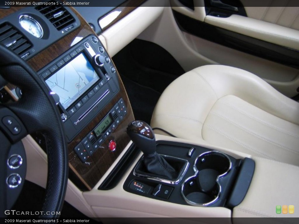 Sabbia Interior Photo for the 2009 Maserati Quattroporte S #39445730