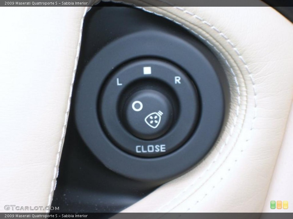 Sabbia Interior Controls for the 2009 Maserati Quattroporte S #39445938