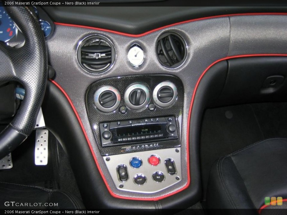 Nero (Black) Interior Controls for the 2006 Maserati GranSport Coupe #39447194