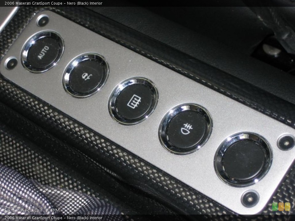Nero (Black) Interior Controls for the 2006 Maserati GranSport Coupe #39447294