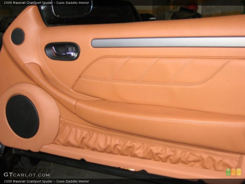 Cuoio (Saddle) Interior Door Panel for the 2006 Maserati GranSport Spyder #39455622