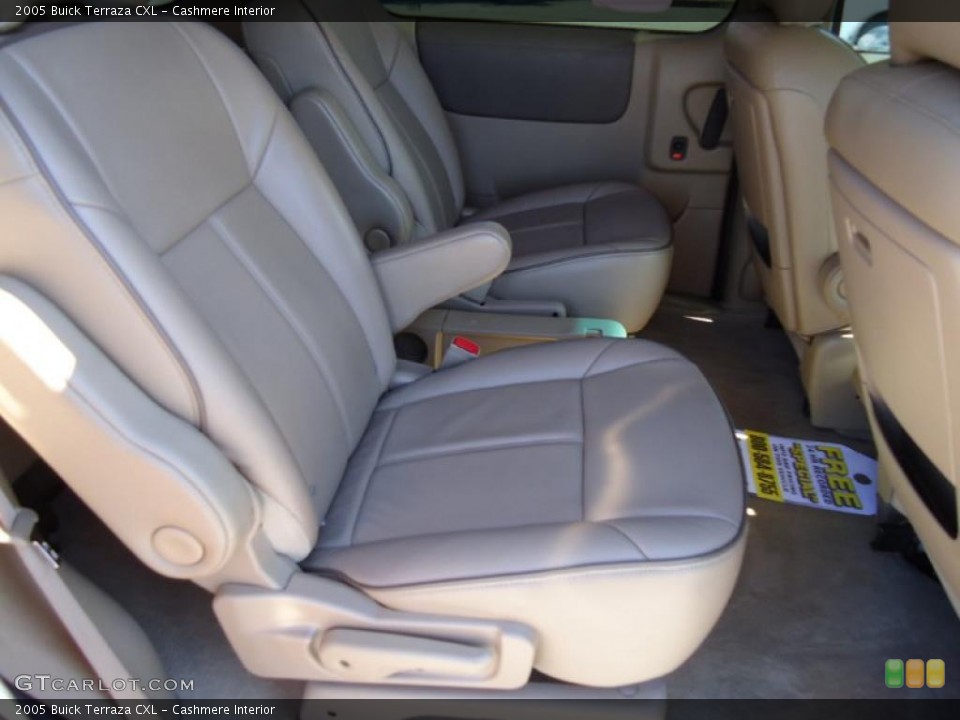 Cashmere Interior Photo for the 2005 Buick Terraza CXL #39460414