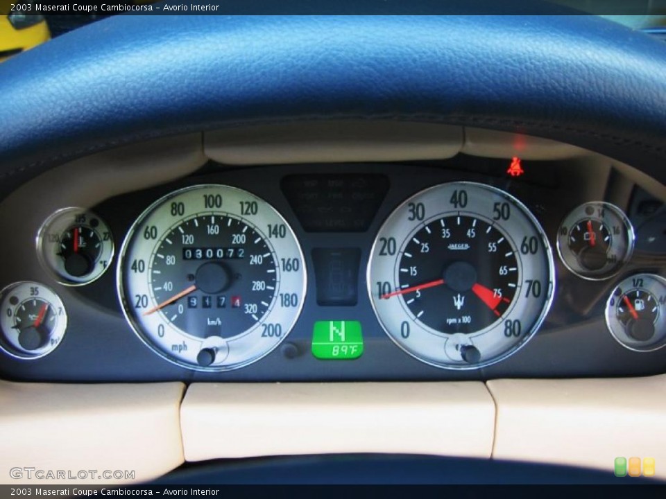 Avorio Interior Gauges for the 2003 Maserati Coupe Cambiocorsa #39463882