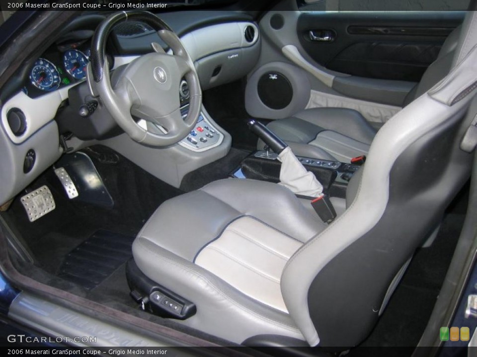 Grigio Medio Interior Prime Interior for the 2006 Maserati GranSport Coupe #39465314