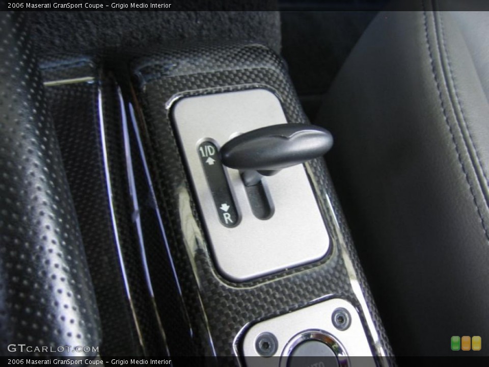 Grigio Medio Interior Transmission for the 2006 Maserati GranSport Coupe #39465574