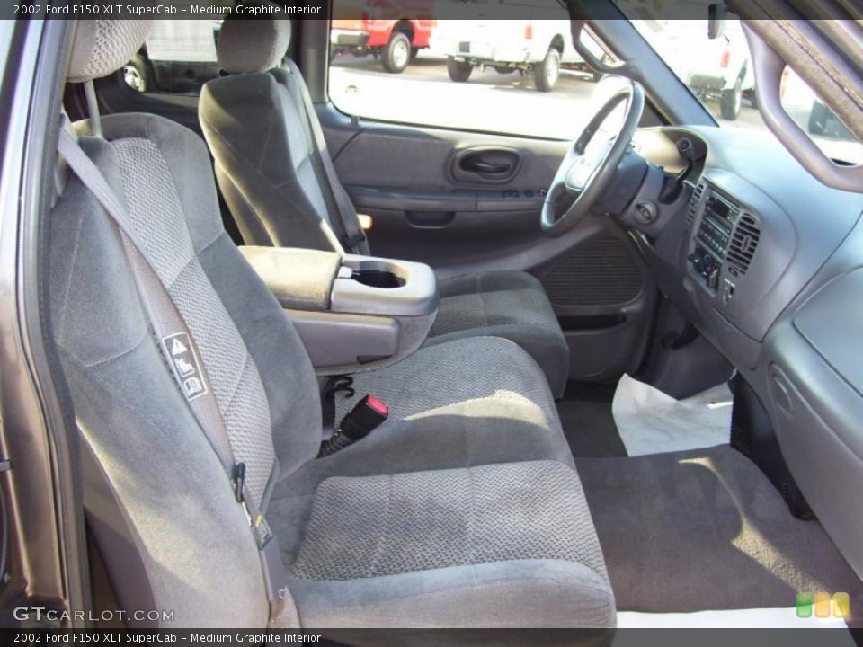 Medium Graphite Interior Photo for the 2002 Ford F150 XLT SuperCab #39465734