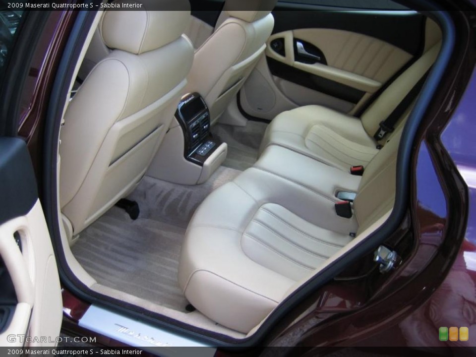 Sabbia Interior Photo for the 2009 Maserati Quattroporte S #39466142