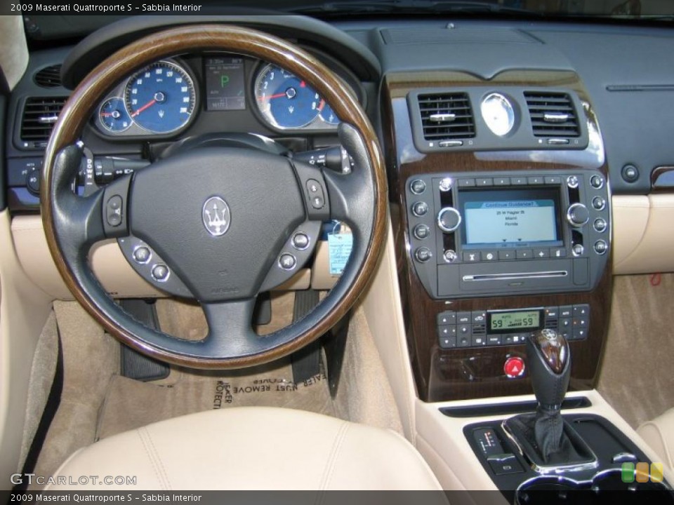 Sabbia Interior Dashboard for the 2009 Maserati Quattroporte S #39466234