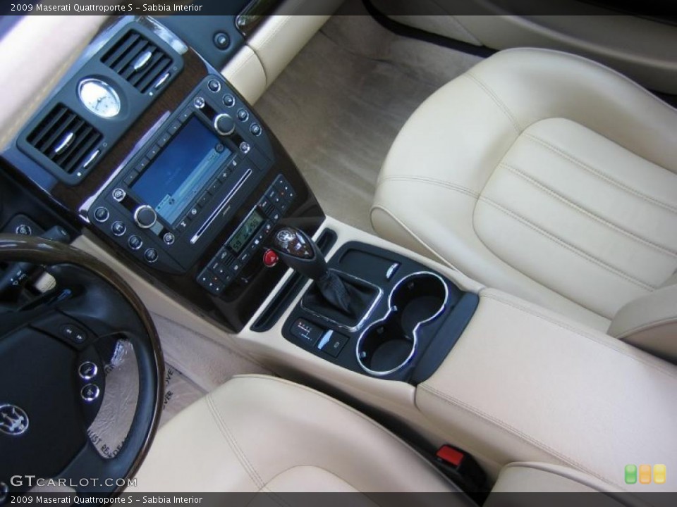 Sabbia Interior Photo for the 2009 Maserati Quattroporte S #39466502