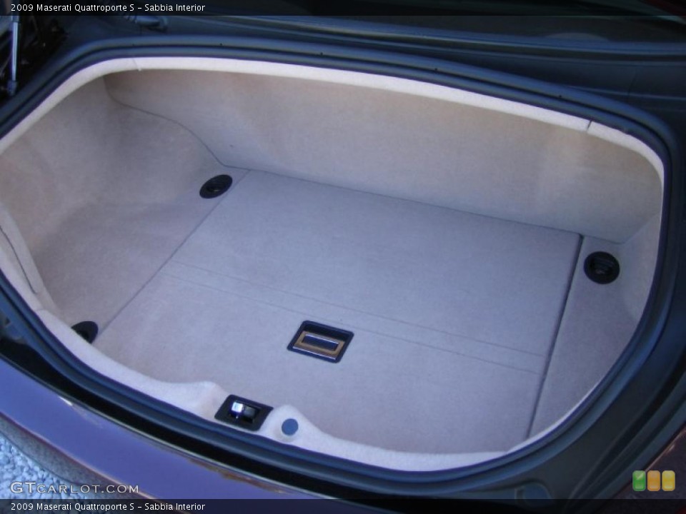 Sabbia Interior Trunk for the 2009 Maserati Quattroporte S #39466702