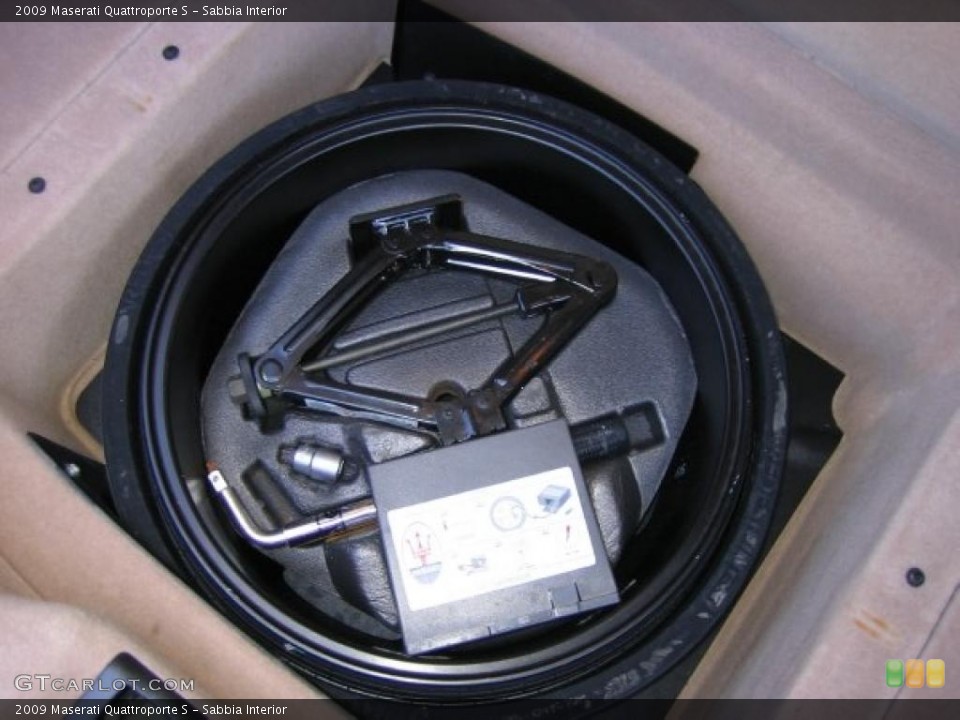 Sabbia Interior Trunk for the 2009 Maserati Quattroporte S #39466730