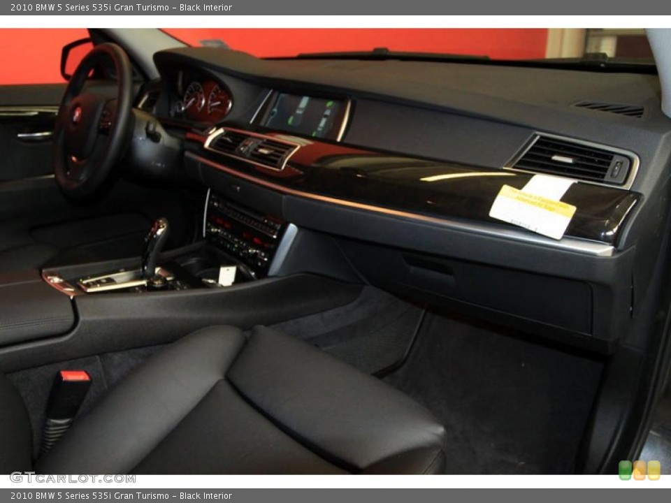 Black Interior Dashboard for the 2010 BMW 5 Series 535i Gran Turismo #39471906