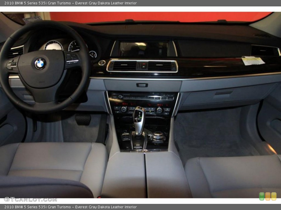 Everest Gray Dakota Leather Interior Prime Interior for the 2010 BMW 5 Series 535i Gran Turismo #39472350
