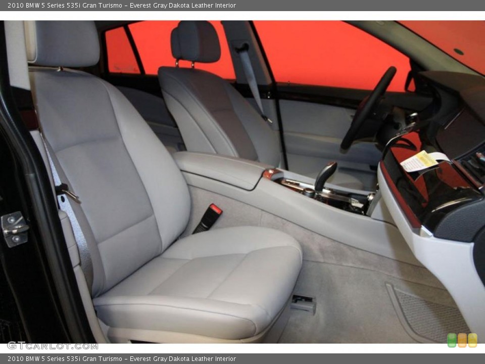 Everest Gray Dakota Leather Interior Photo for the 2010 BMW 5 Series 535i Gran Turismo #39472398