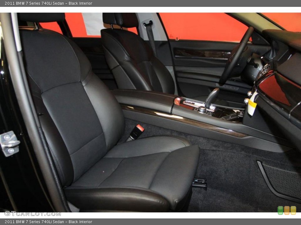 Black Interior Photo for the 2011 BMW 7 Series 740Li Sedan #39477914