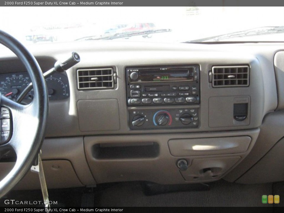Medium Graphite Interior Dashboard for the 2000 Ford F250 Super Duty XL Crew Cab #39487044