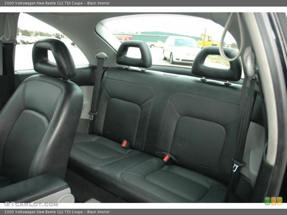 Black Interior Photo for the 2000 Volkswagen New Beetle GLS TDI Coupe #39490988