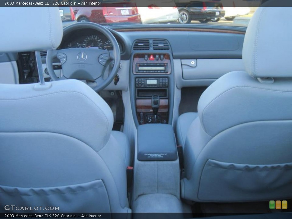 Ash Interior Photo for the 2003 Mercedes-Benz CLK 320 Cabriolet #39493272