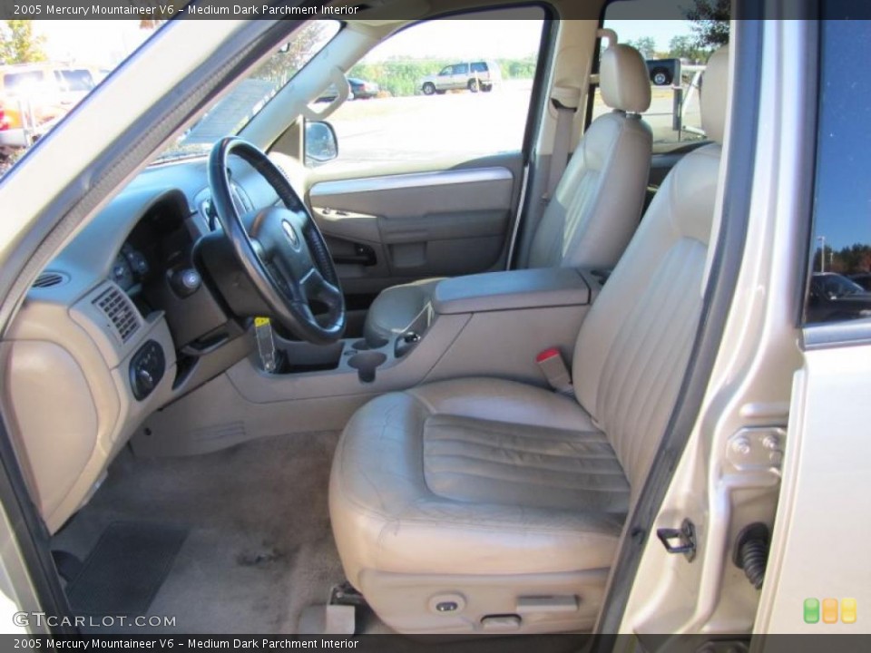 Medium Dark Parchment Interior Photo for the 2005 Mercury Mountaineer V6 #39494940