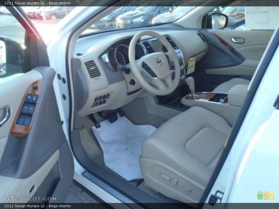 Beige Interior Photo for the 2011 Nissan Murano LE #39505764