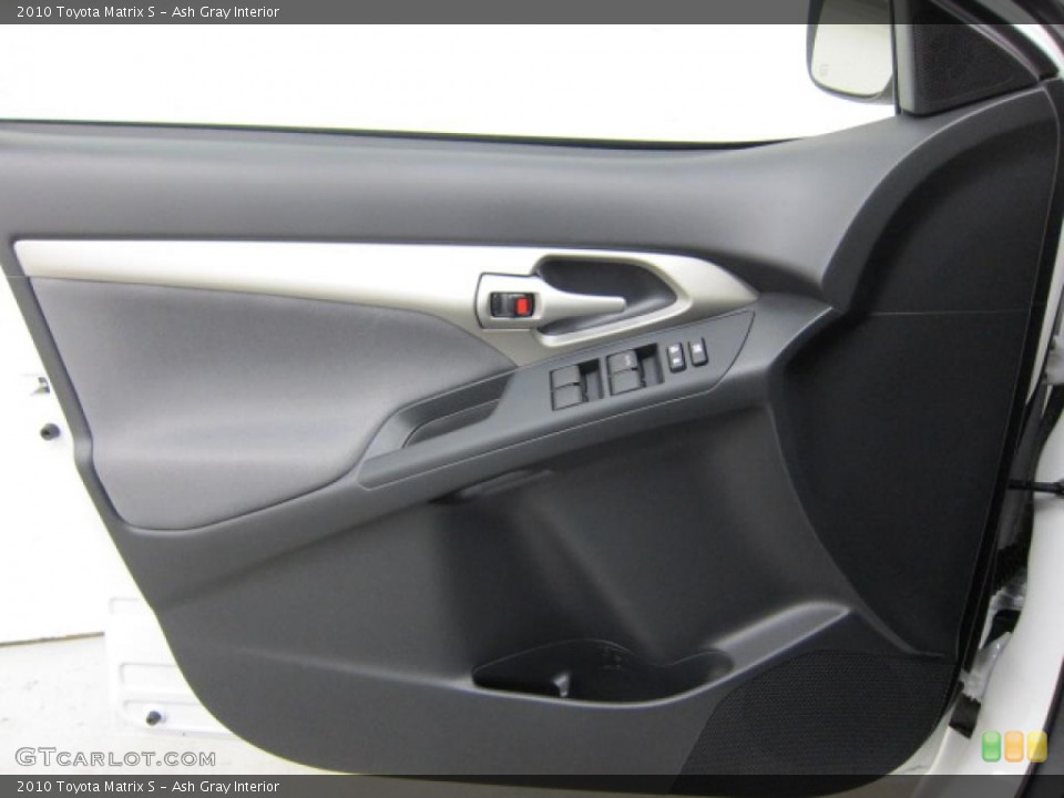 Ash Gray Interior Door Panel for the 2010 Toyota Matrix S #39507572