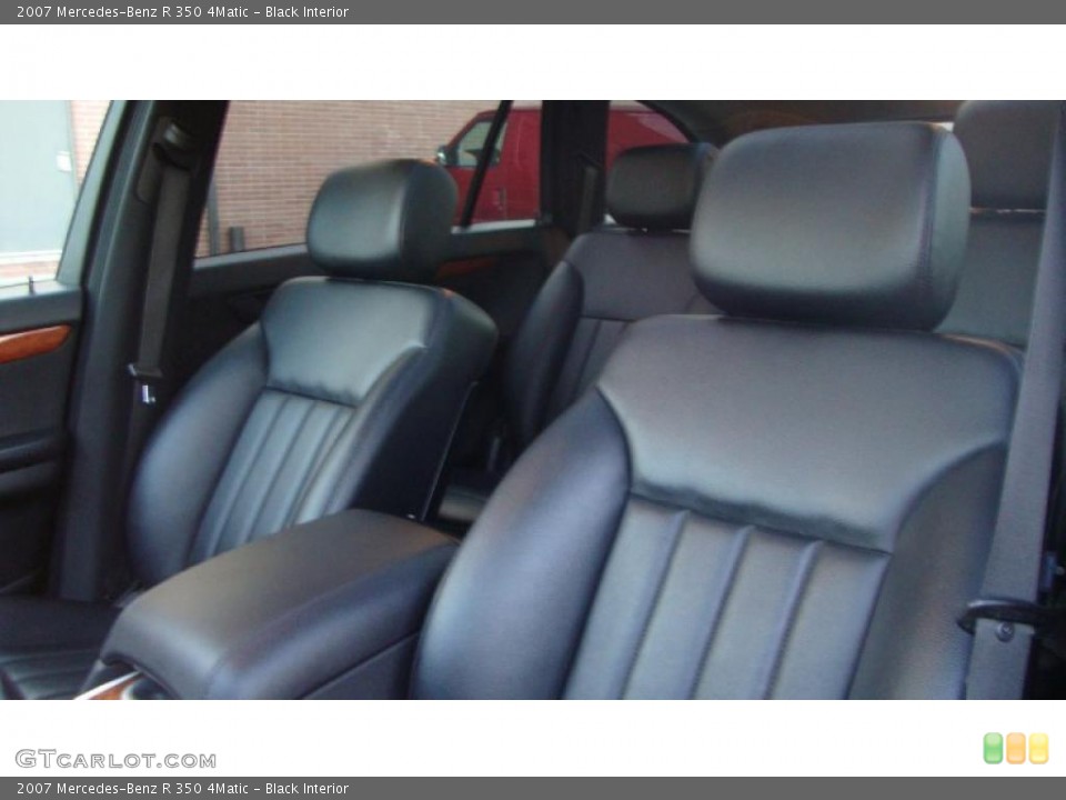 Black Interior Photo for the 2007 Mercedes-Benz R 350 4Matic #39509648