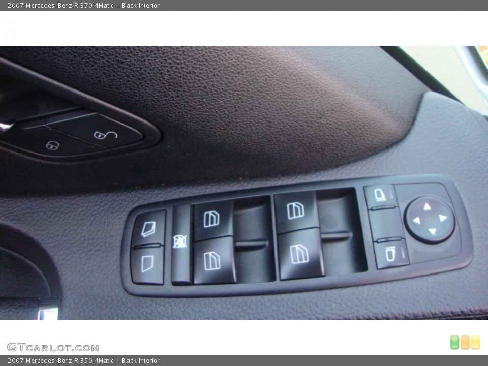 Black Interior Controls for the 2007 Mercedes-Benz R 350 4Matic #39509816