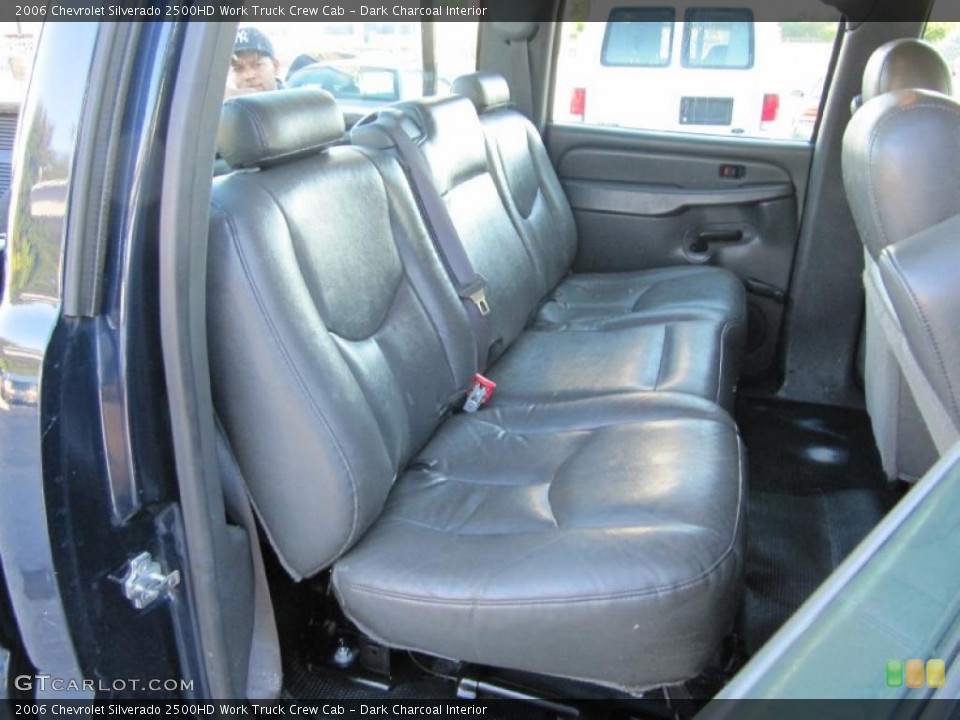 Dark Charcoal Interior Photo for the 2006 Chevrolet Silverado 2500HD Work Truck Crew Cab #39511508