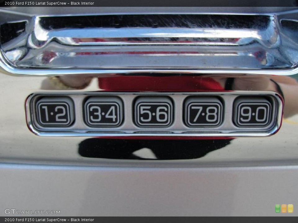 Black Interior Controls for the 2010 Ford F150 Lariat SuperCrew #39512356