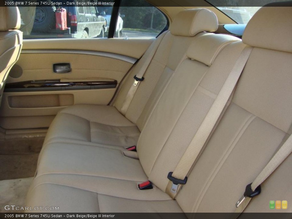 Dark Beige/Beige III Interior Photo for the 2005 BMW 7 Series 745Li Sedan #39513700
