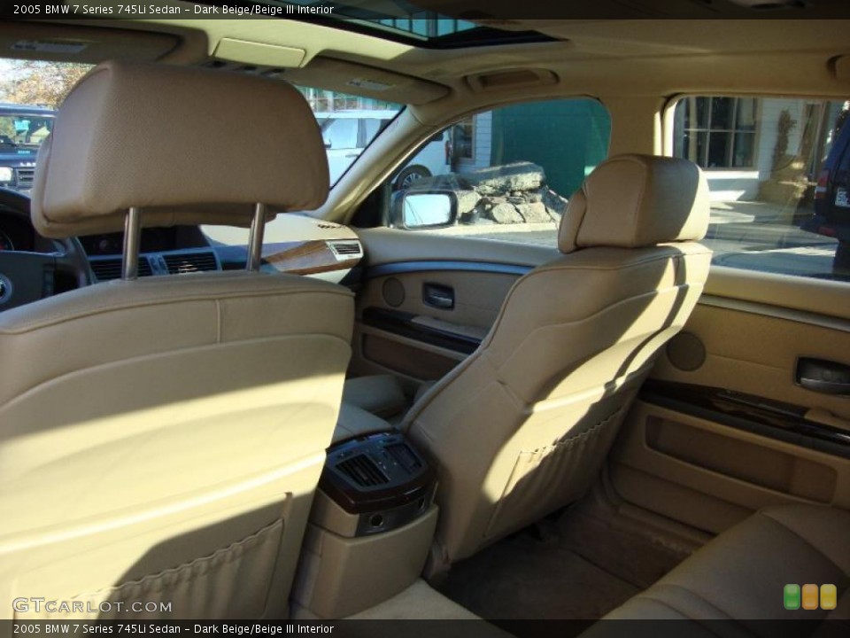 Dark Beige/Beige III Interior Photo for the 2005 BMW 7 Series 745Li Sedan #39513712