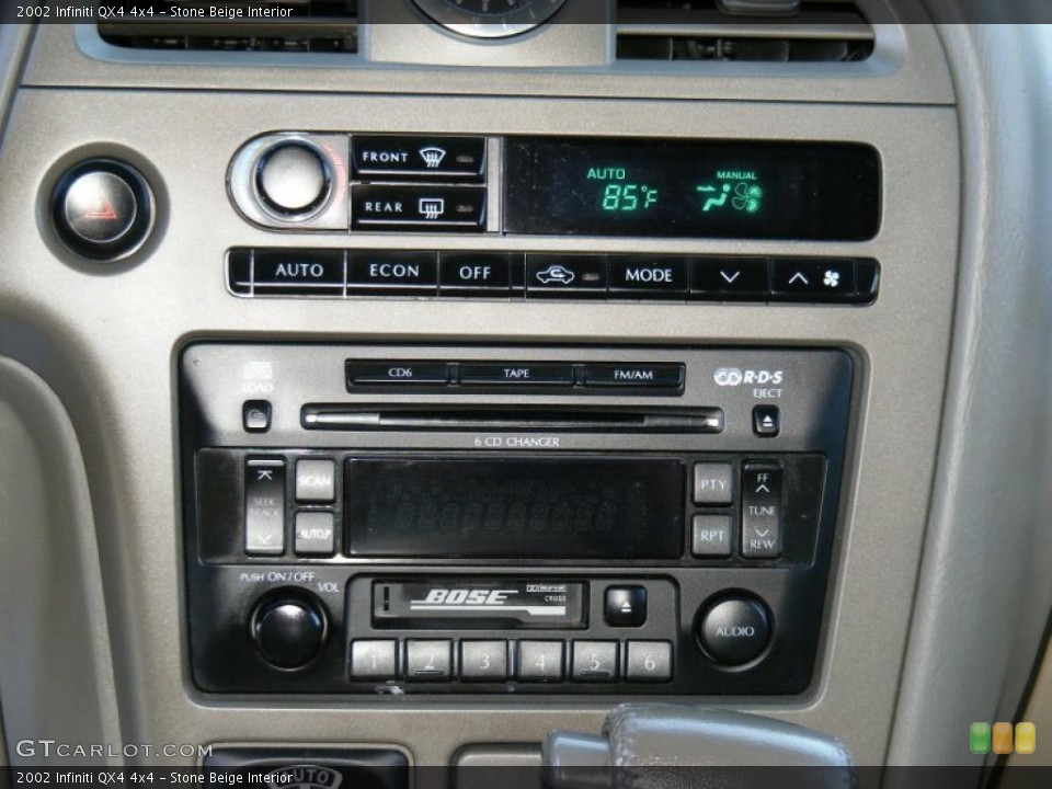 Stone Beige Interior Controls for the 2002 Infiniti QX4 4x4 #39515356